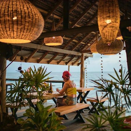 Backpack Beach Hostel & Reggae Bar Bussa 外观 照片