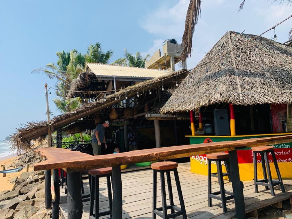 Backpack Beach Hostel & Reggae Bar Bussa 外观 照片