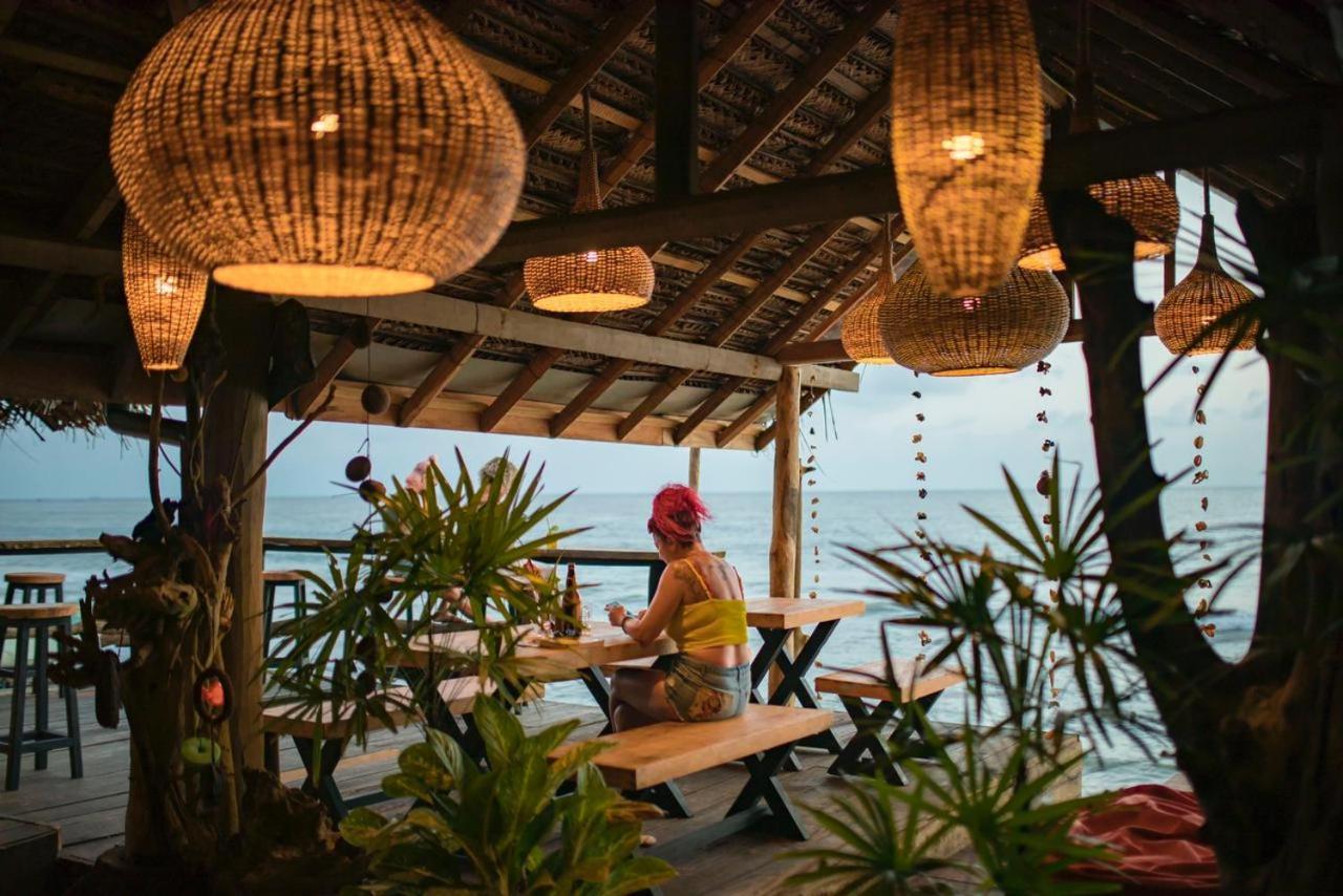 Backpack Beach Hostel & Reggae Bar Bussa 外观 照片