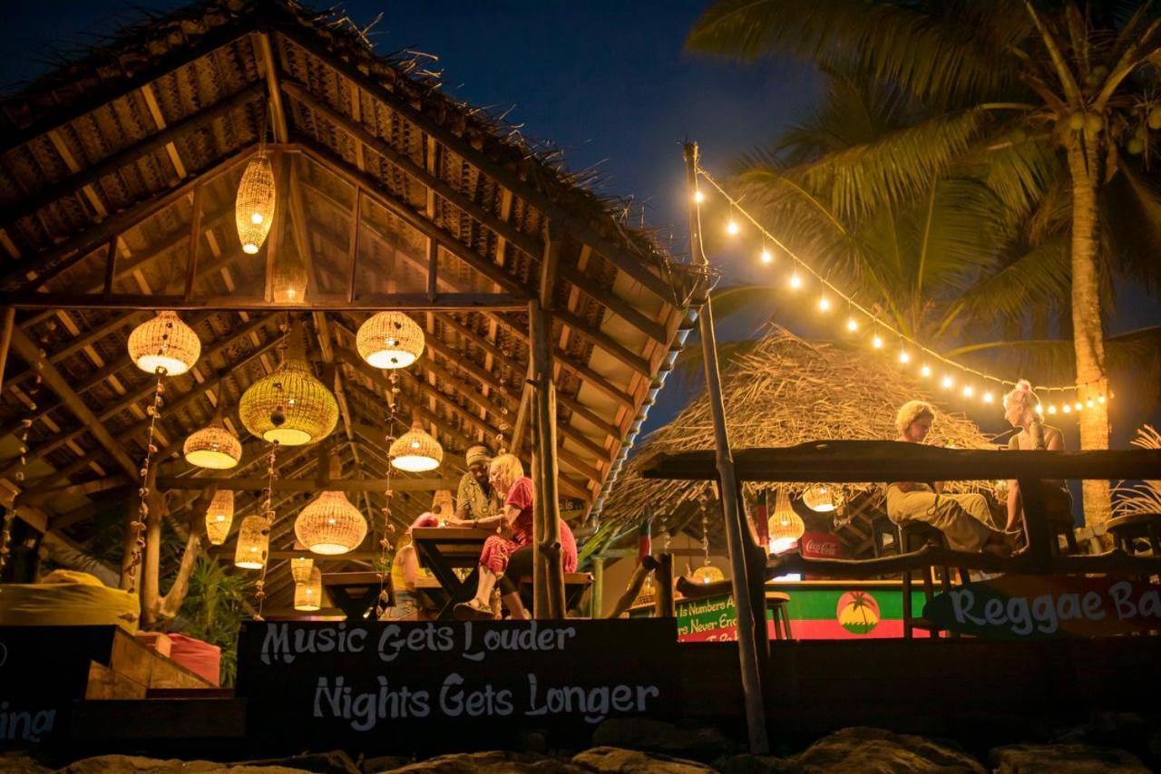 Backpack Beach Hostel & Reggae Bar Bussa 外观 照片