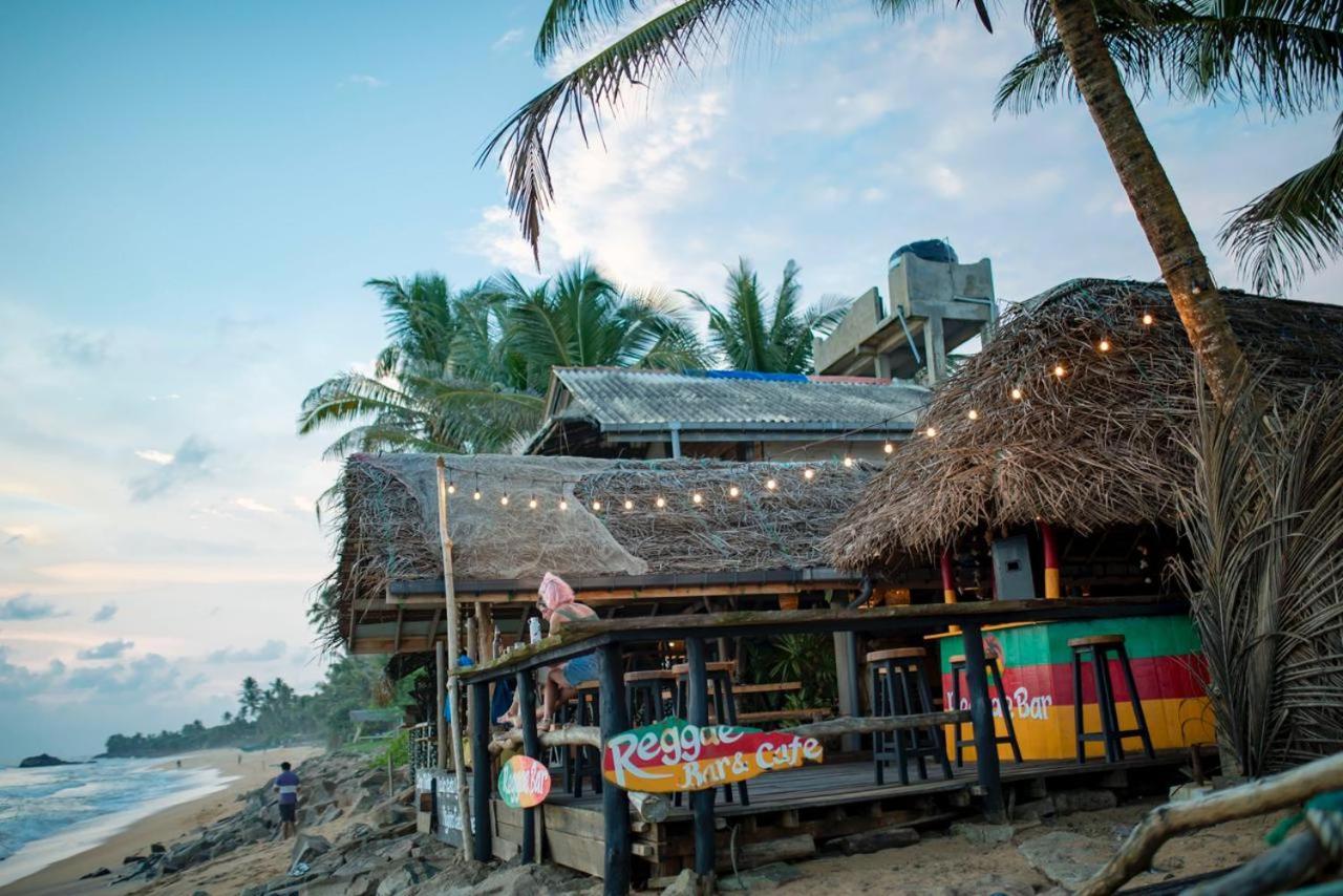 Backpack Beach Hostel & Reggae Bar Bussa 外观 照片