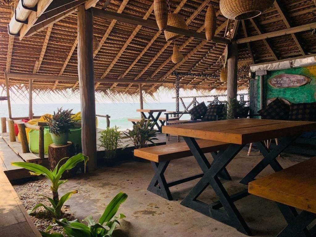 Backpack Beach Hostel & Reggae Bar Bussa 外观 照片